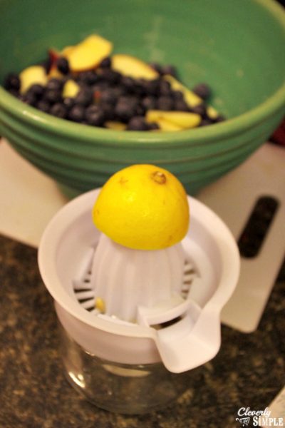 Lemon juice added to fruit crisp