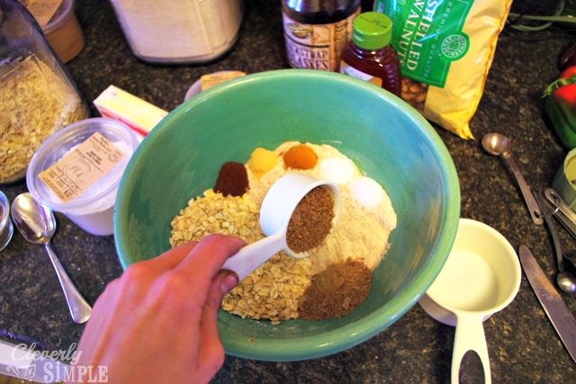 Adding dry ingredients for cookies