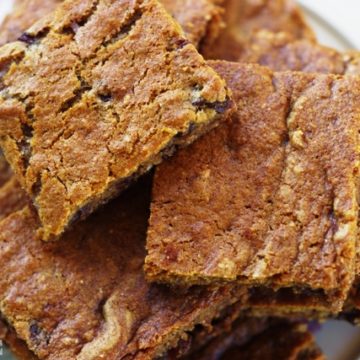 Delicious Autumn Raisin Cake Recipe
