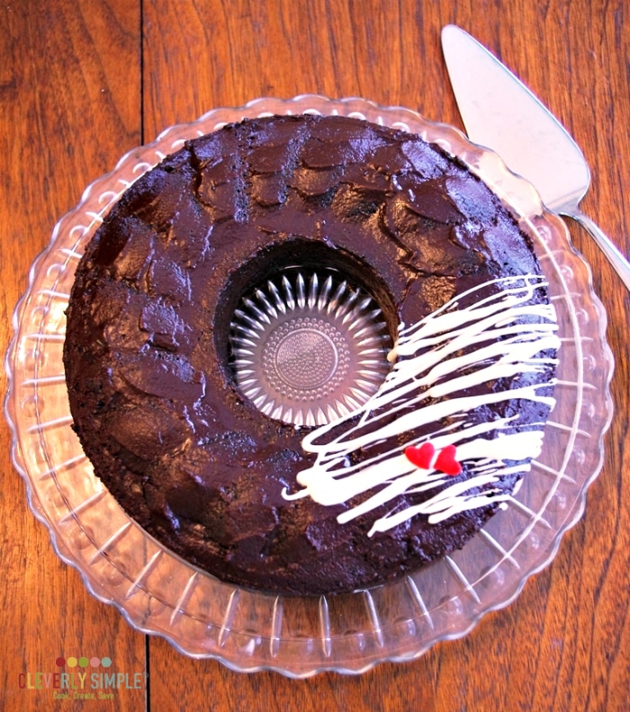 Delicious homemade chocolate cake recipe that is simple
