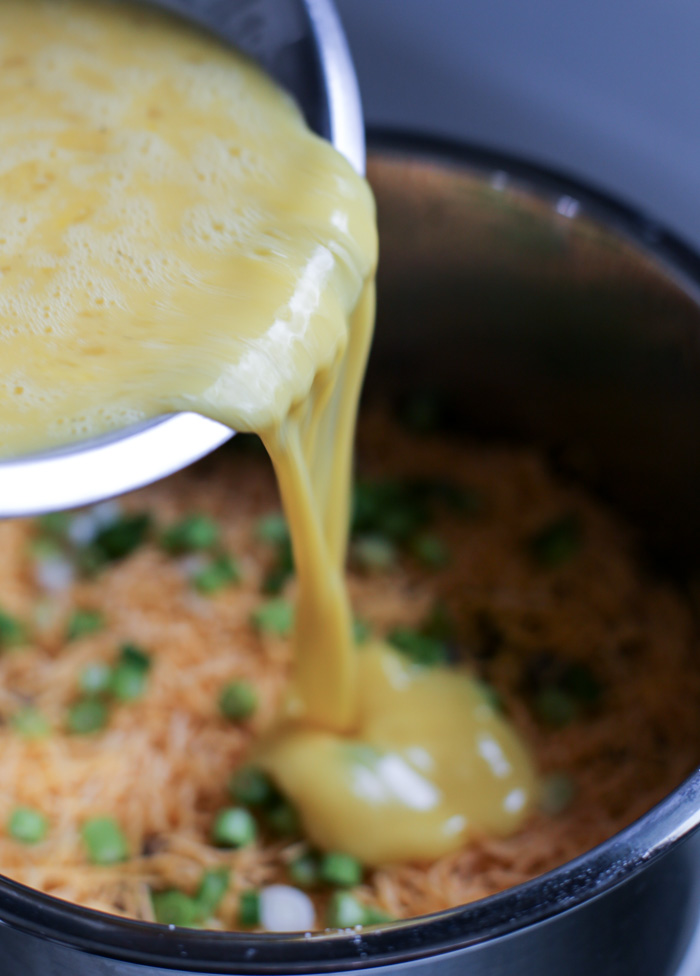 easy crockpot breakfast casserole with eggs