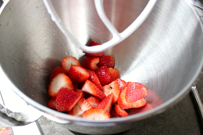 How to smash strawberries