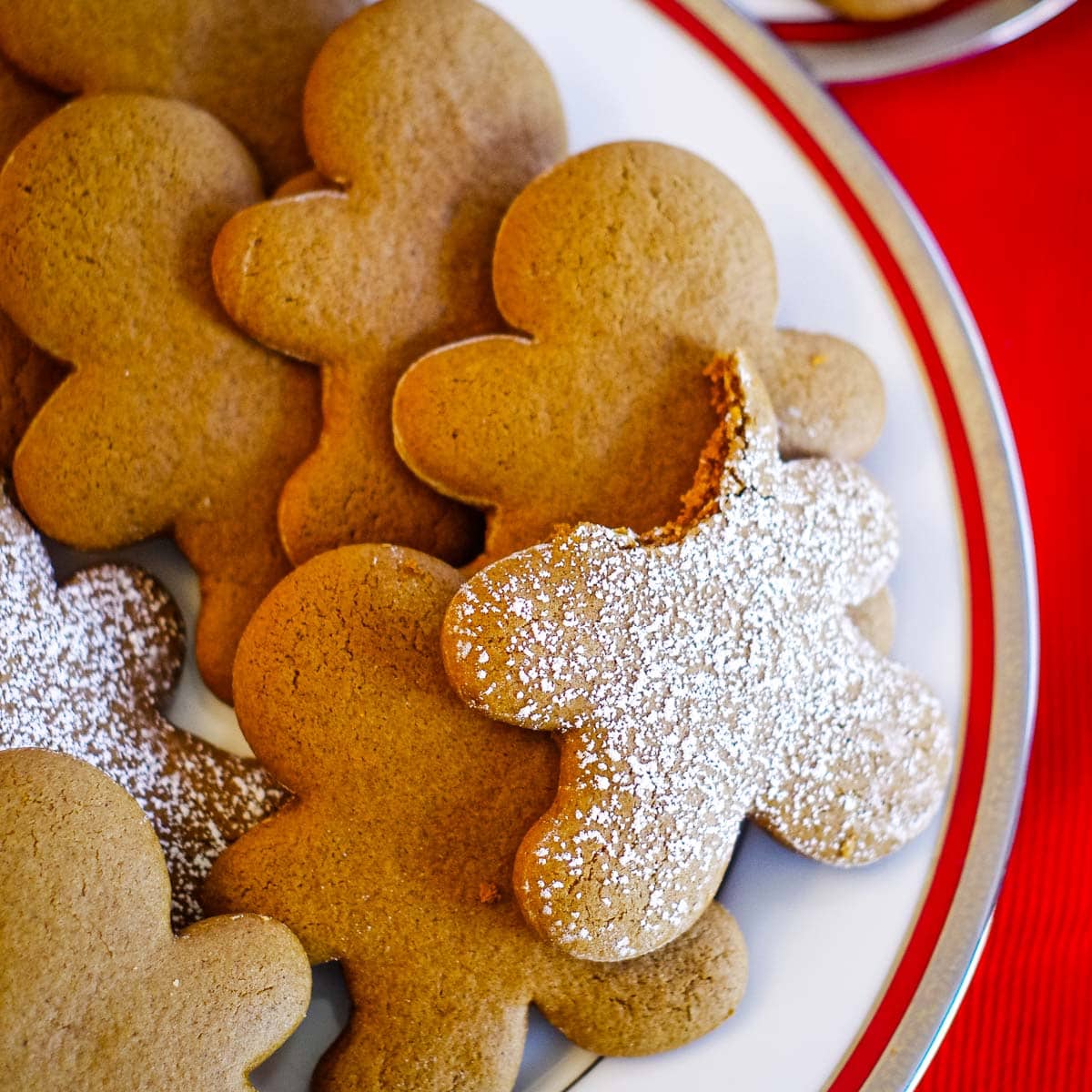 The Best Gingerbread Cookies Recipe (Video + Tutorial) Cleverly Simple
