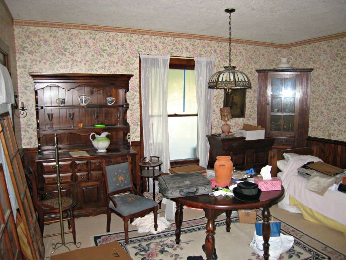 farmhouse-renovation-before-dining-room