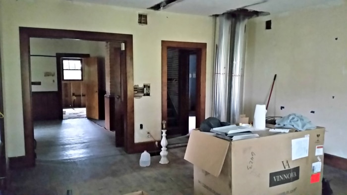 farmhouse-renovation-living-room