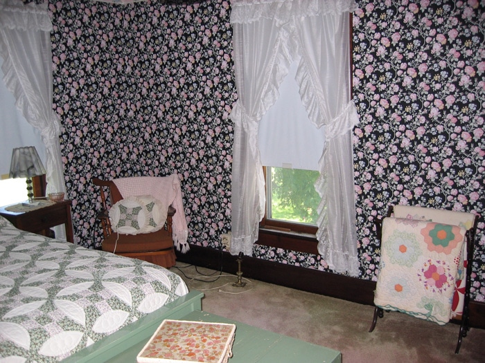 farmhouse-bedroom-renovation-before-2