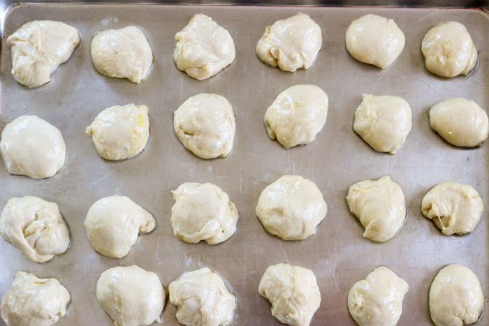 dinner rolls on pan ready to be baked