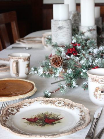 Christmas plates with Christmas centerpiece