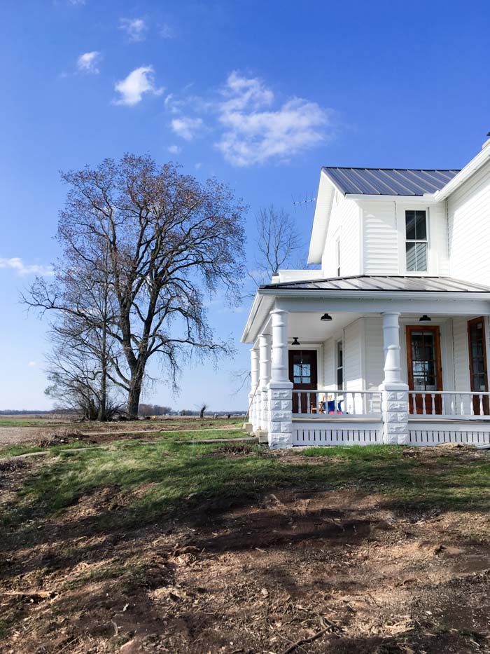 White farmhouse in Ohio