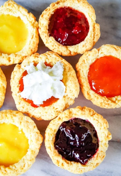 mini scones filled with jelly