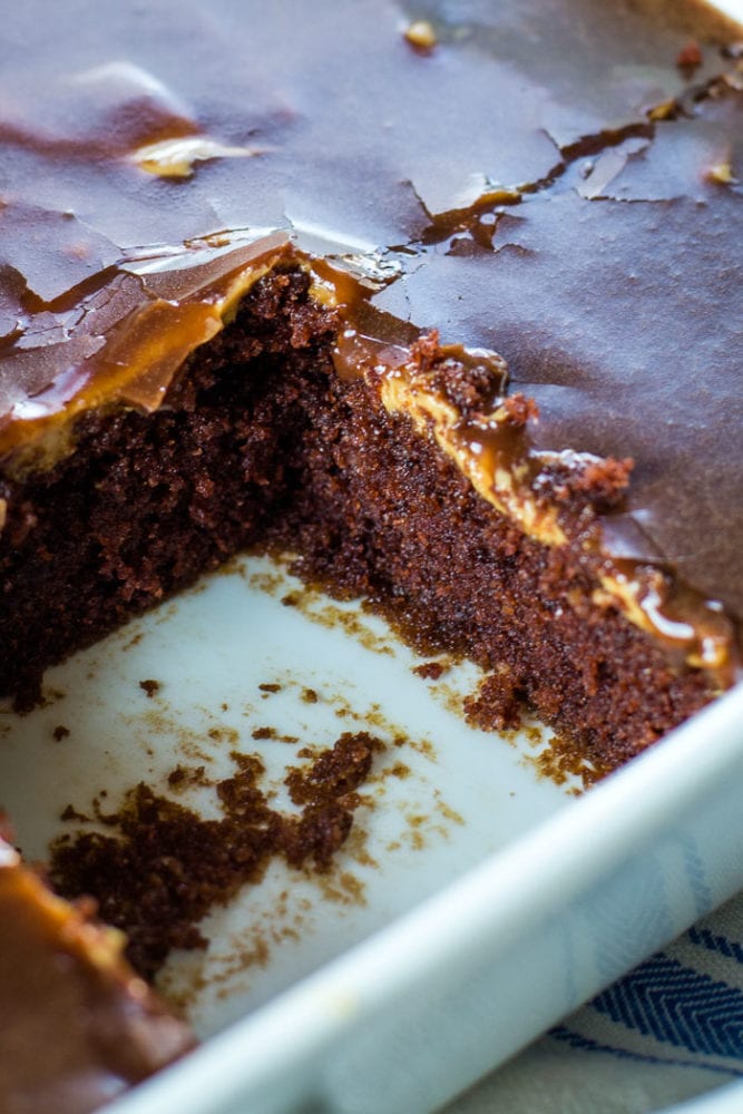 chocolate glaze on cake