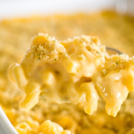 creamy mac and cheese in spoon