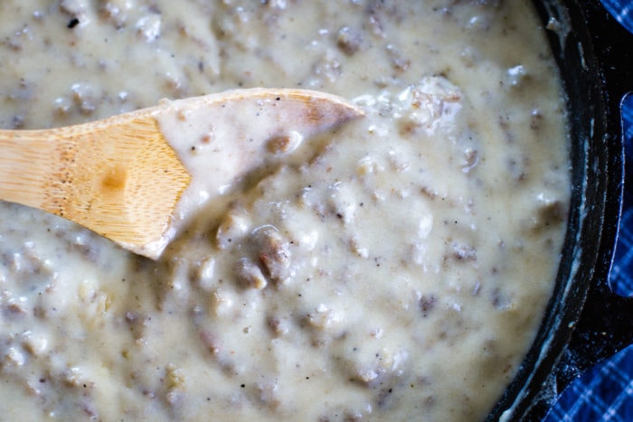 thick sausage gravy in cast iron pan