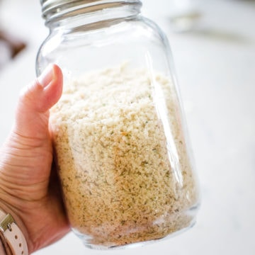 bread crumbs in mason jar to freeze and store