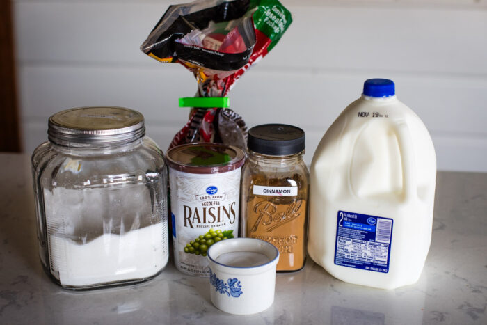 ingredients to make rice pudding
