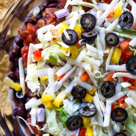 taco dip with tortilla chips